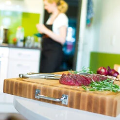 Boos Blocks Schneidebrett ProChef, Ahorn Mit Edelstahlgriffen 61x46x6 Cm -GrillMeister Geschäft bb schneidebrett ahorn 61x46x6cm rafr2418 ede69089d2066f144614580aa940e635