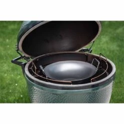 Big Green Egg Grill-Wok Aus Kohlenstoffstahl -GrillMeister Geschäft big green egg grill wok aus kohlenstoffstahl eb75198533f9cbf54a226a55c13484ce