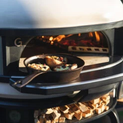 Gozney Dome Dual-Fuel Pizzaofen, Olivgrün -GrillMeister Geschäft gozney dome dual fuel pizzaofen 66ad03d984f3c205aabbc747425419d3