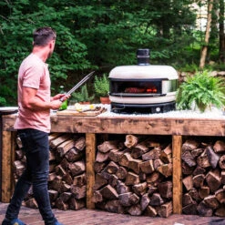 Gozney Dome Dual-Fuel Pizzaofen, Olivgrün -GrillMeister Geschäft gozney dome dual fuel pizzaofen fdb1b4d61810dad22e63273295e8bb30