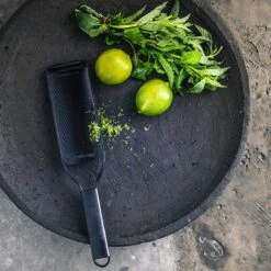 Microplane Black Sheep Reibe Fein -GrillMeister Geschäft microplane black sheep reibe fein fb26050fd96d1c69b2de7eb64873db7b