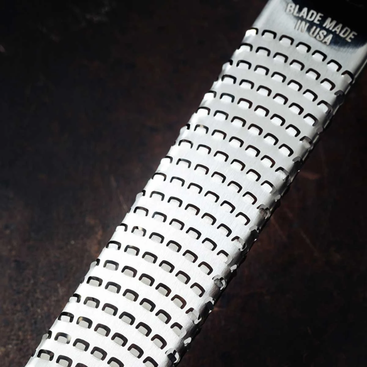 Microplane Premium Reibe / Zester, Denim Blau 6 Microplane Premium Reibe / Zester, Denim Blau – Bild 4