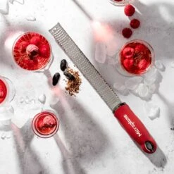Microplane Premium Reibe / Zester, Granatapfelrot -GrillMeister Geschäft microplane premium reibe zester granatapfelrot ff3079aa465a72850567454503807913