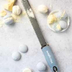 Microplane Premium Reibe / Zester, Küstenblau -GrillMeister Geschäft microplane premium reibe zester kuestenblau 284d7eab63b480c625d983d6fec3b44d