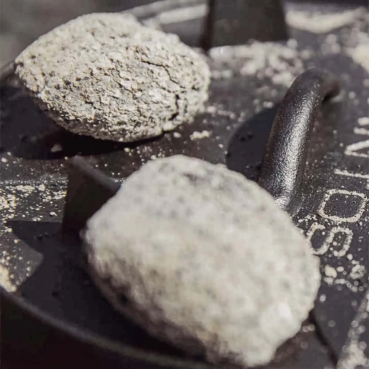 SANTOS Dutch Oven 12qt Mit Füßen 5 SANTOS Dutch Oven 12qt Mit Füßen – Bild 3