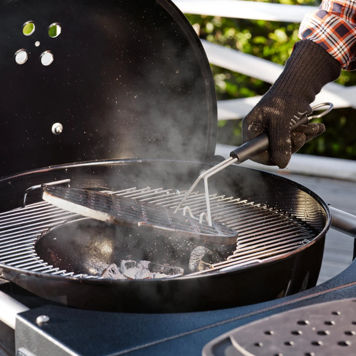 Weber Grillrostheber Für Gourmet BBQ System 4 Weber Grillrostheber Für Gourmet BBQ System – Bild 2