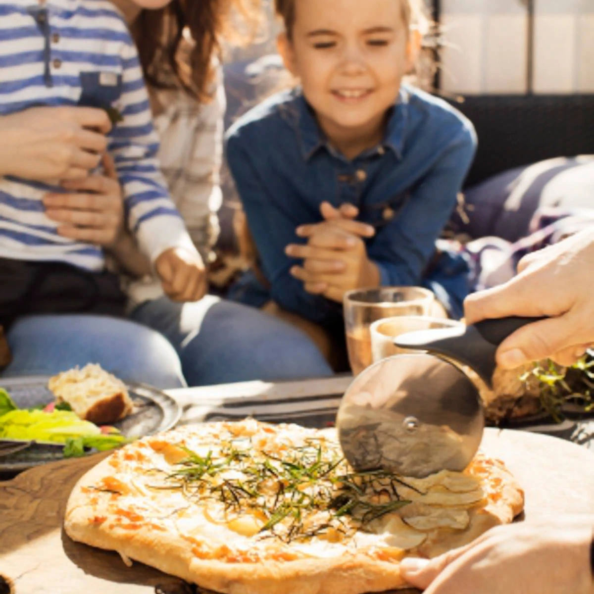 Weber Pizzaschneider, Edelstahl 4 Weber Pizzaschneider, Edelstahl – Bild 2